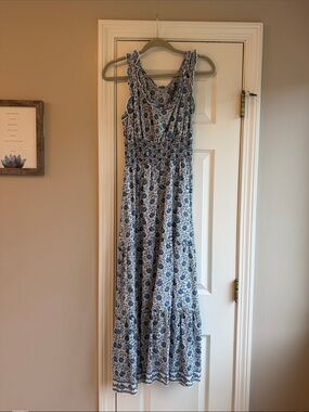 Max Studio Blue and White Floral Maxi Dress with Ruffle trim